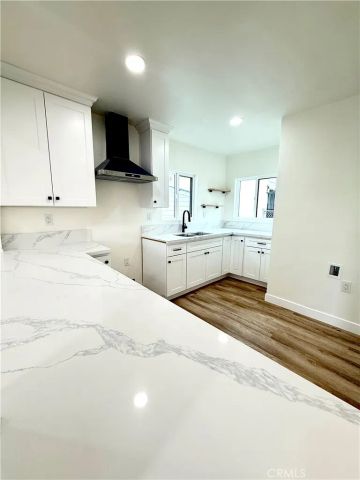 1008 Long, Inglewood, CA 90302