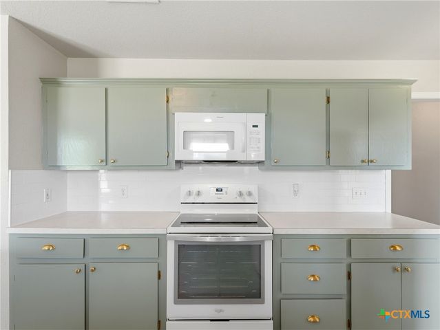 913 Ridge Drive, San Marcos, TX 78666