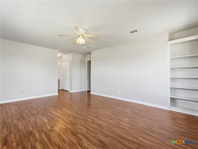 913 Ridge Drive, San Marcos, TX 78666