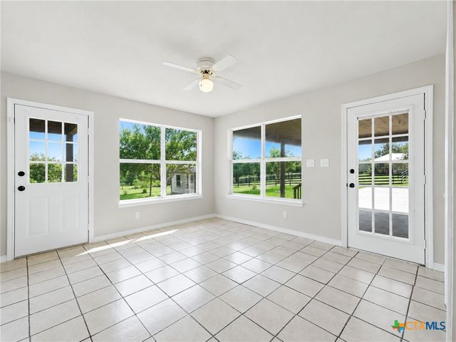 913 Ridge Drive, San Marcos, TX 78666
