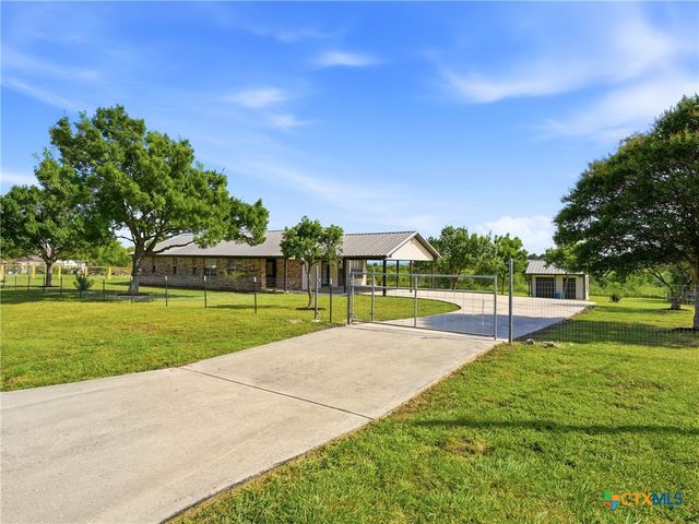 913 Ridge Drive, San Marcos, TX 78666