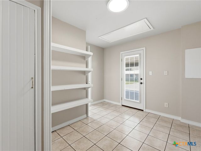 913 Ridge Drive, San Marcos, TX 78666