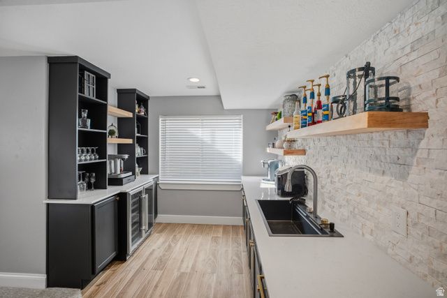 698 N FARMLAND DR, Kaysville, UT 84037