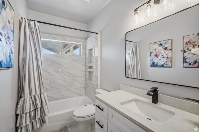 698 N FARMLAND DR, Kaysville, UT 84037