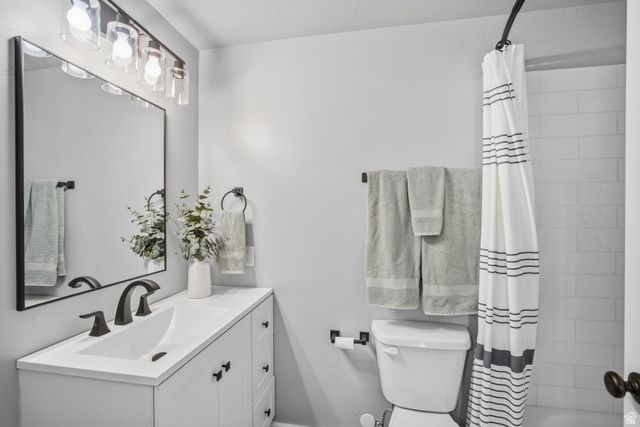 698 N FARMLAND DR, Kaysville, UT 84037