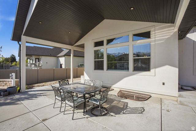 698 N FARMLAND DR, Kaysville, UT 84037
