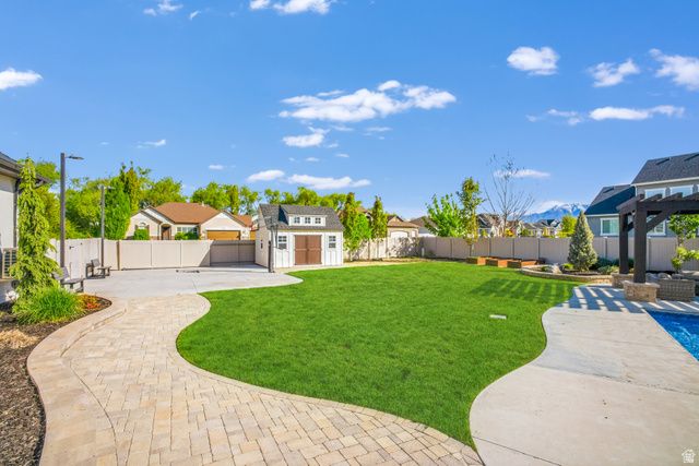 698 N FARMLAND DR, Kaysville, UT 84037