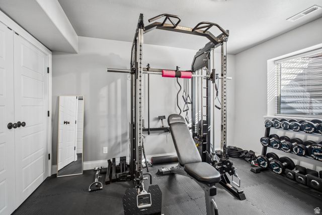 698 N FARMLAND DR, Kaysville, UT 84037