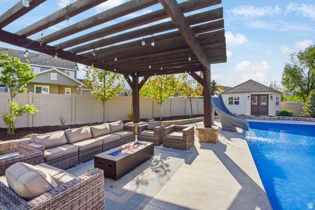 698 N FARMLAND DR, Kaysville, UT 84037