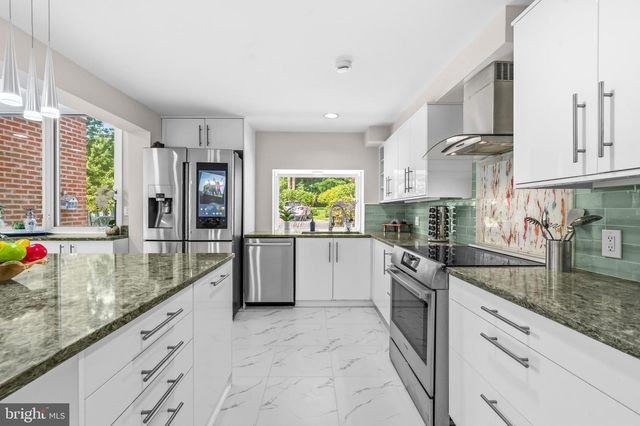 9416 HOLBROOK LN, Rockville, MD 20854