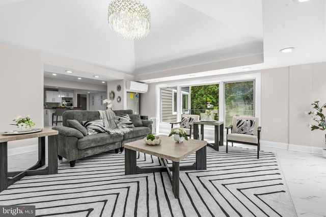 9416 HOLBROOK LN, Rockville, MD 20854