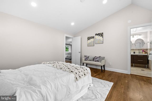 9416 HOLBROOK LN, Rockville, MD 20854