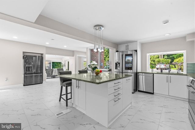 9416 HOLBROOK LN, Rockville, MD 20854