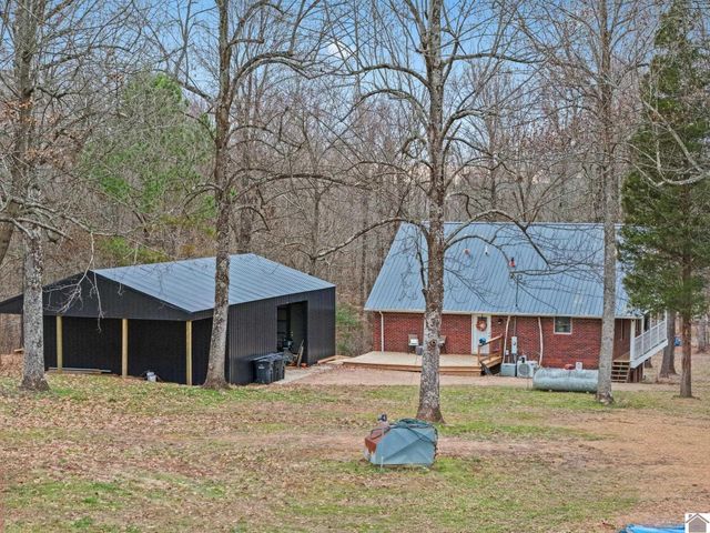 1186 Hale Springs Road, Benton, KY 42025