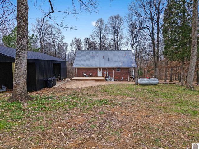 1186 Hale Springs Road, Benton, KY 42025