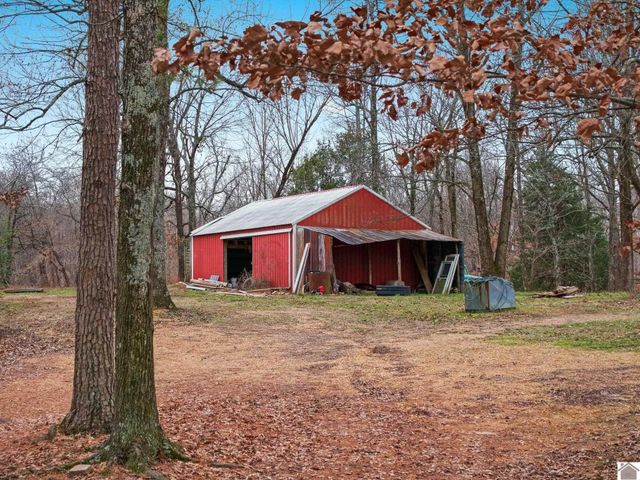 1186 Hale Springs Road, Benton, KY 42025