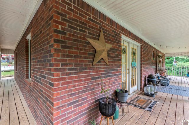 1186 Hale Springs Road, Benton, KY 42025