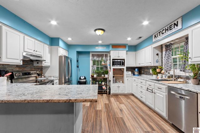 1186 Hale Springs Road, Benton, KY 42025