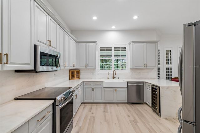 3602 ARLINGTON OAKS COURT, Tampa, FL 33618