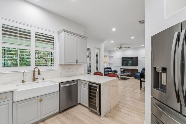 3602 ARLINGTON OAKS COURT, Tampa, FL 33618