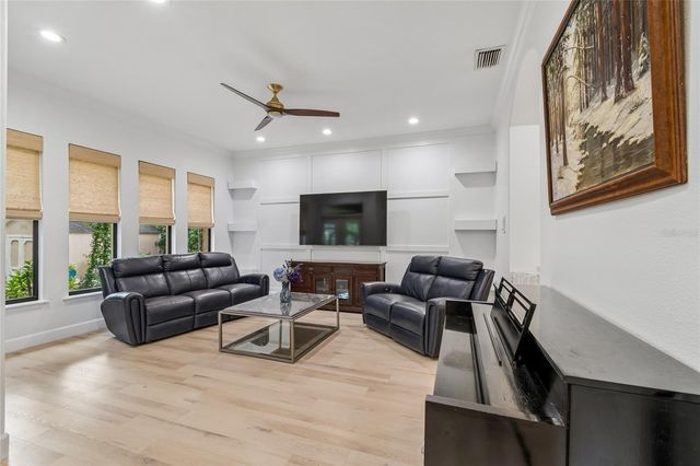 3602 ARLINGTON OAKS COURT, Tampa, FL 33618