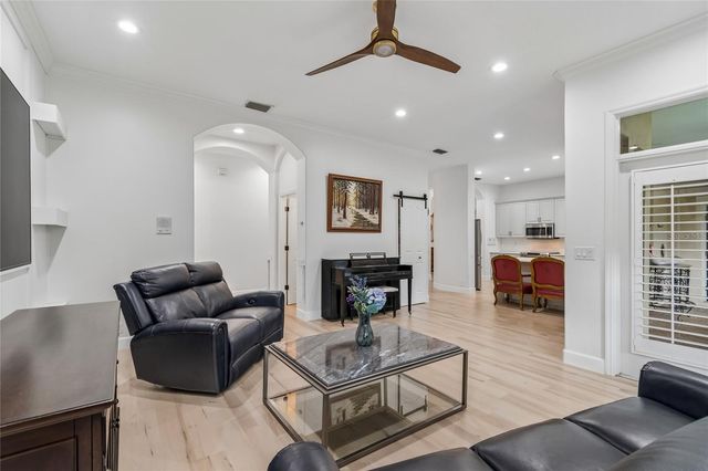 3602 ARLINGTON OAKS COURT, Tampa, FL 33618