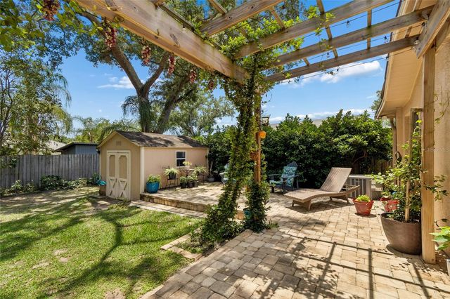 3602 ARLINGTON OAKS COURT, Tampa, FL 33618