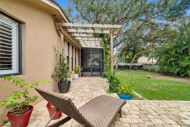 3602 ARLINGTON OAKS COURT, Tampa, FL 33618