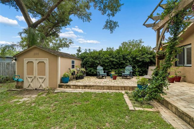 3602 ARLINGTON OAKS COURT, Tampa, FL 33618
