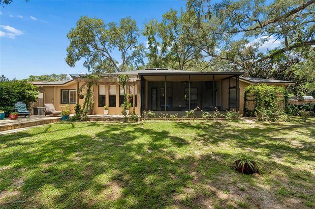 3602 ARLINGTON OAKS COURT, Tampa, FL 33618
