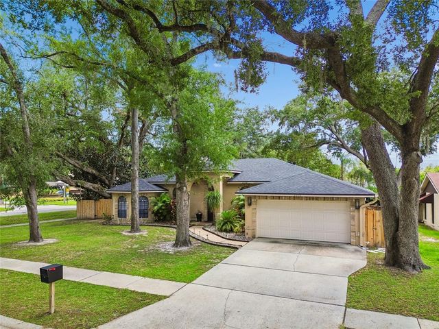 3602 ARLINGTON OAKS COURT, Tampa, FL 33618