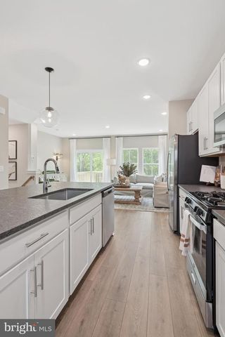 53 BASSWOOD ST #402, Berlin, NJ 08009
