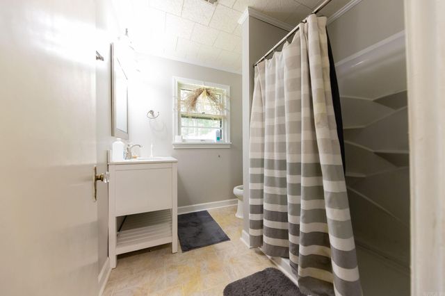 1701 W 4th, Fordyce, AR 71742