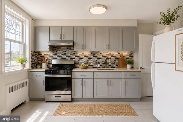 2910 KNORR ST, Philadelphia, PA 19149