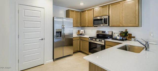2103 W Roselle Avenue, Apache Junction, AZ 85120