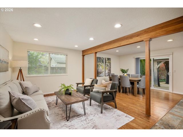 2160 Nw 153RD Pl, Beaverton, OR 97006