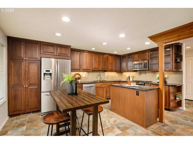 2160 Nw 153RD Pl, Beaverton, OR 97006