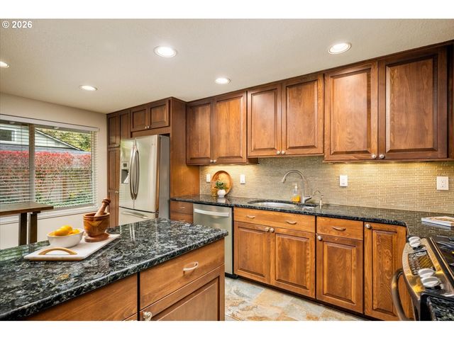 2160 Nw 153RD Pl, Beaverton, OR 97006