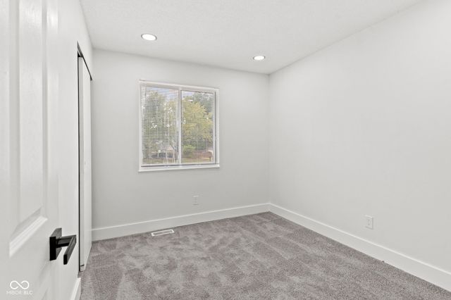 3910 Mistletoe Drive, Indianapolis, IN 46237