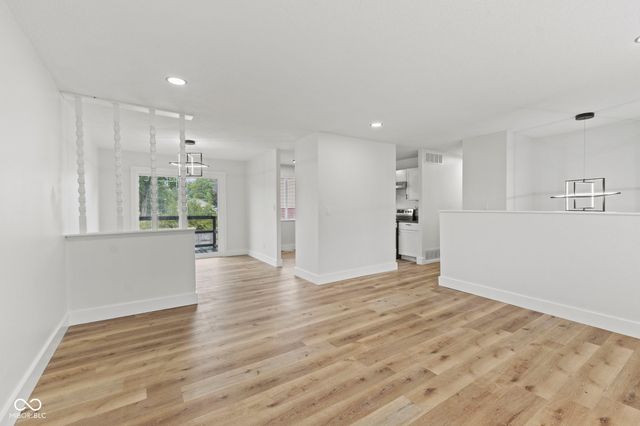 3910 Mistletoe Drive, Indianapolis, IN 46237