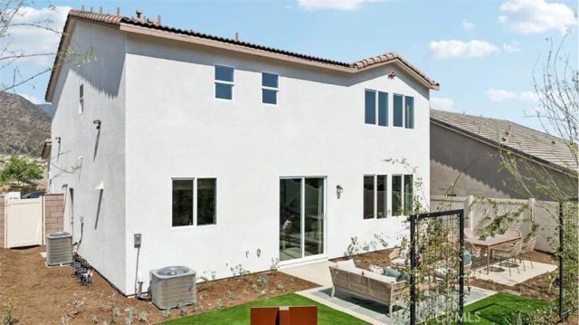 26199 Gentry Avenue, Corona, CA 92883