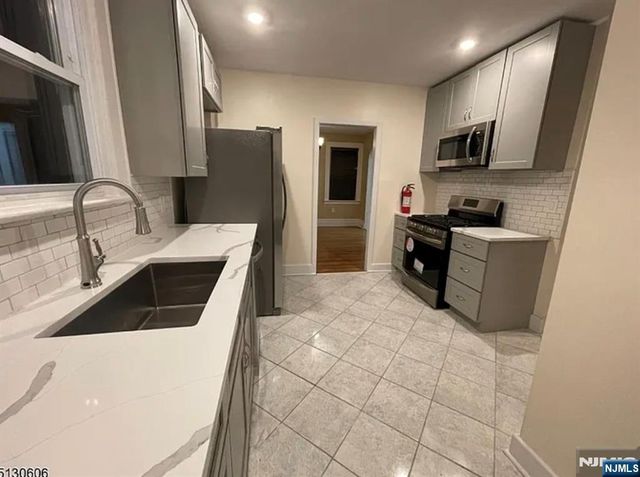 216 Lincoln Place, Irvington, NJ 07111