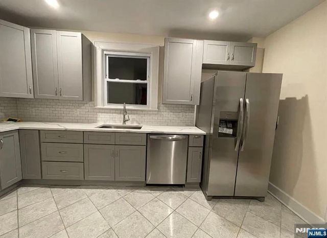 216 Lincoln Place, Irvington, NJ 07111