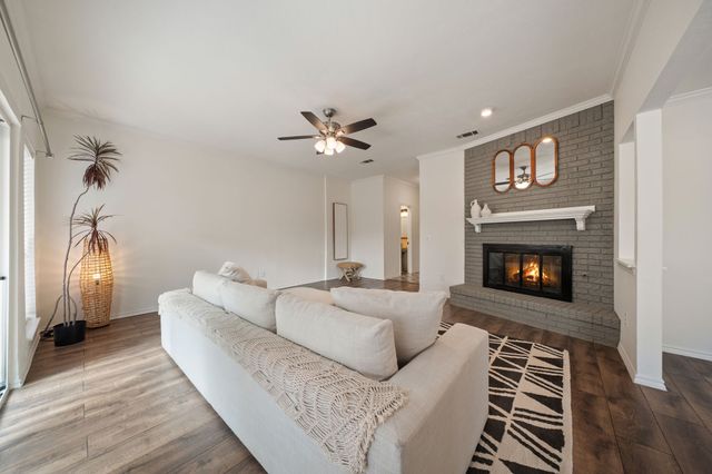 3616 Fore Circle, Farmers Branch, TX 75234