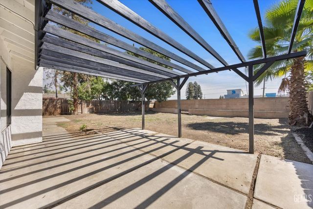 6921 Natchitoches Way, Bakersfield, CA 93309