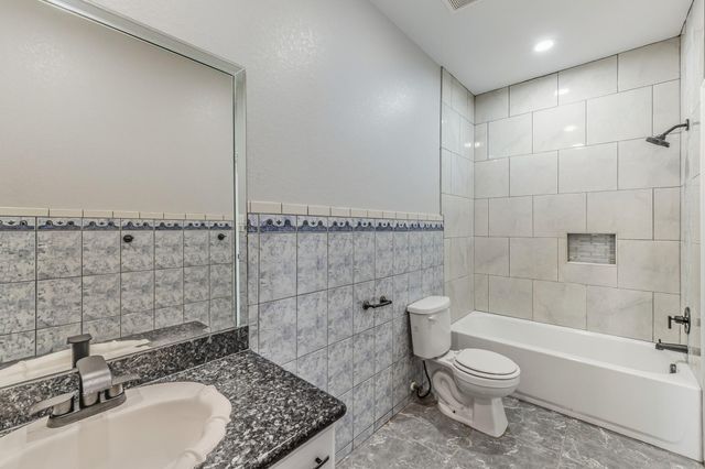 33 Chandlers Way, Huntsville, TX 77320