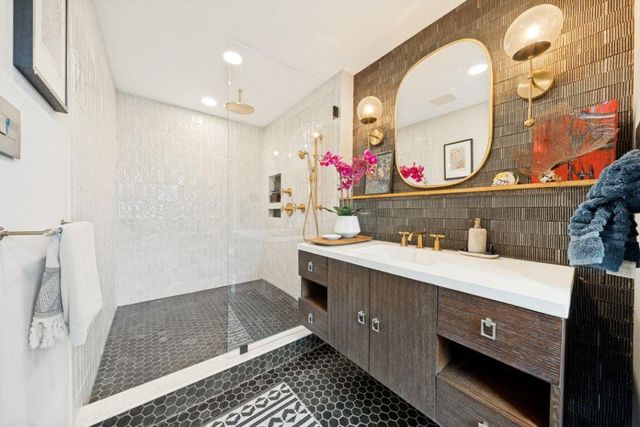 5804 Ginre CV, Austin, TX 78759