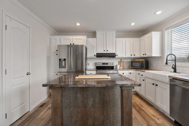 2196 Bethany Rd, Mcminnville, TN 37110