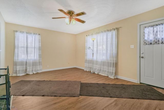 1188 Hardesty Boulevard, Akron, OH 44320