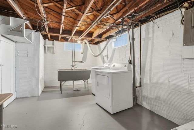 1188 Hardesty Boulevard, Akron, OH 44320